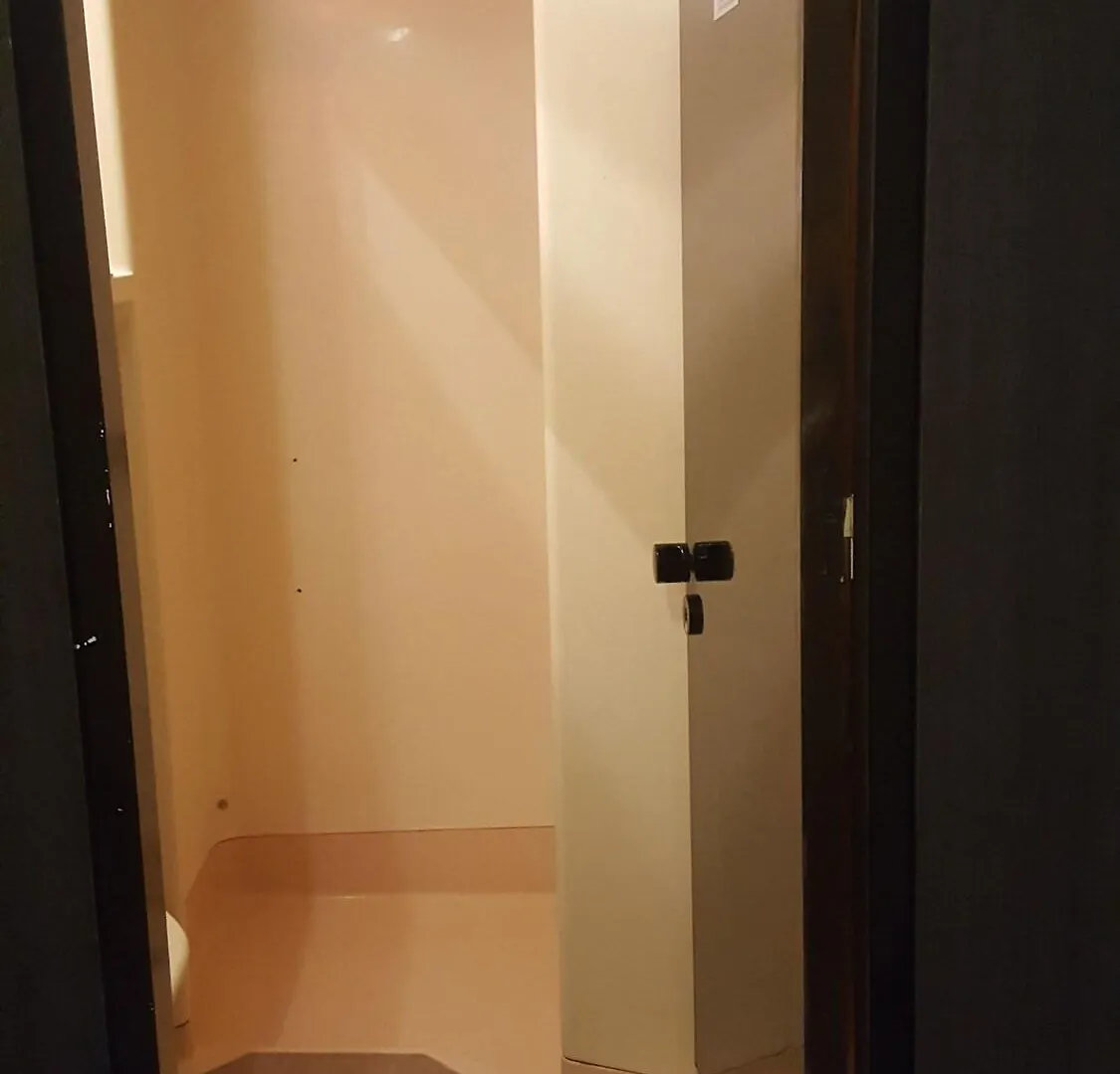 **  Brit Hotel Parc Azur Toulon Ollioules France