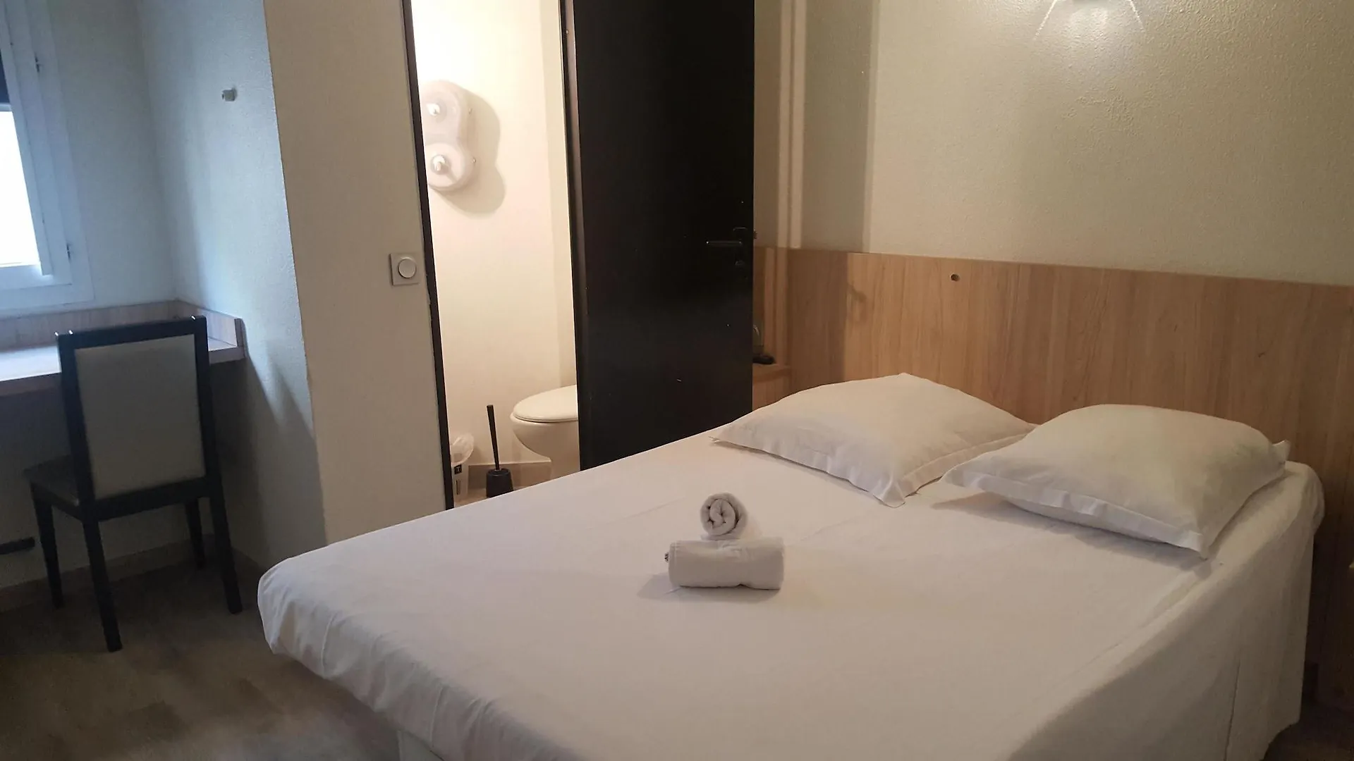 Brit Hotel Parc Azur Toulon Ollioules 2*,