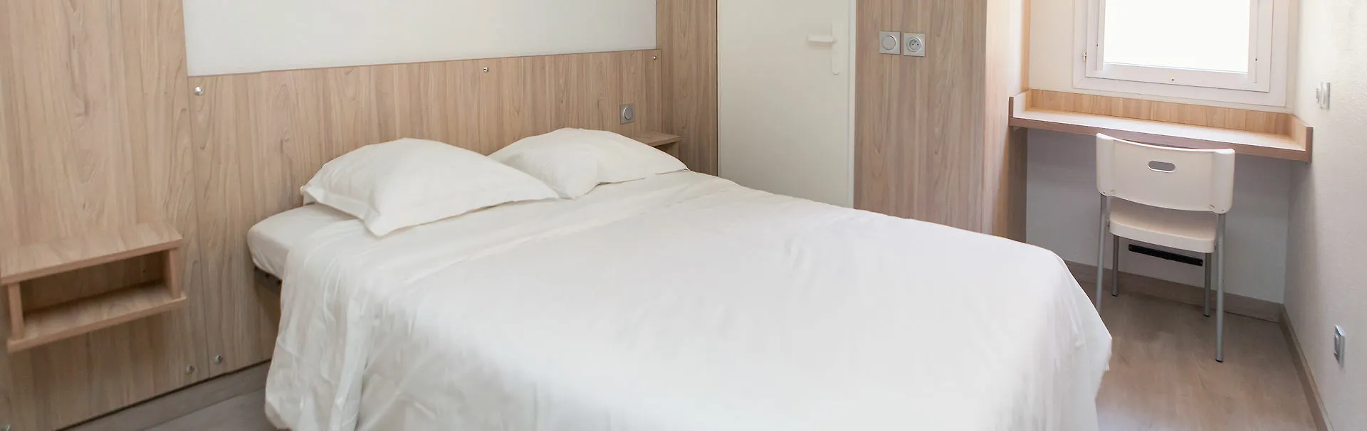 **  Brit Hotel Parc Azur Toulon Ollioules France